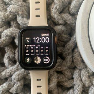 Apple Watch Series 4 (GPS Only)